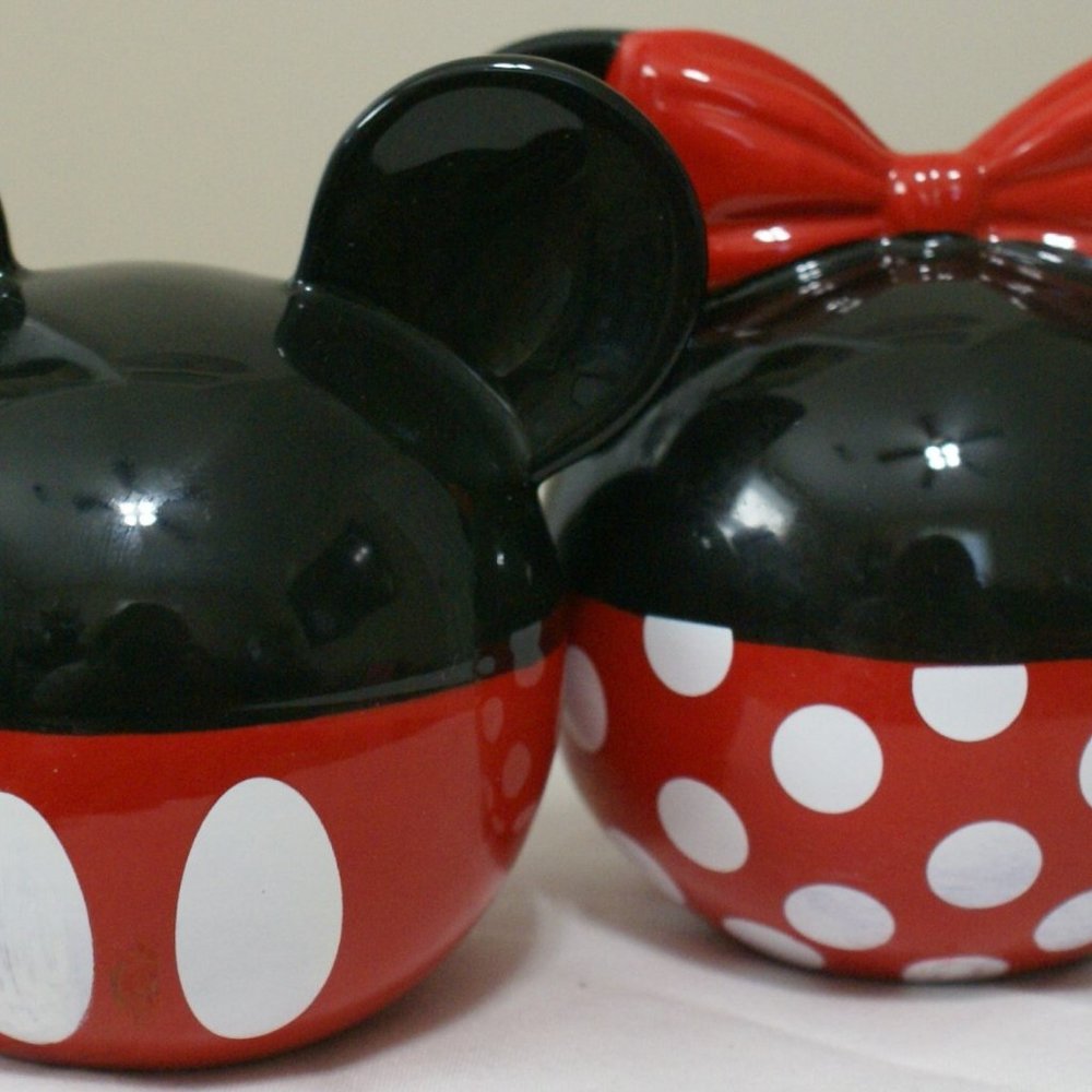 Disney Mickey Minnie Mouse Salt Pepper Shakers Set Red White Ears Ceramic
